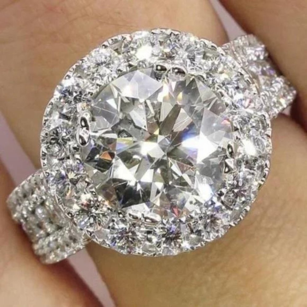 NEW 18K WHITE GOLD ROUND HALO RING, BEAUTIFUL RING, SHINY RING